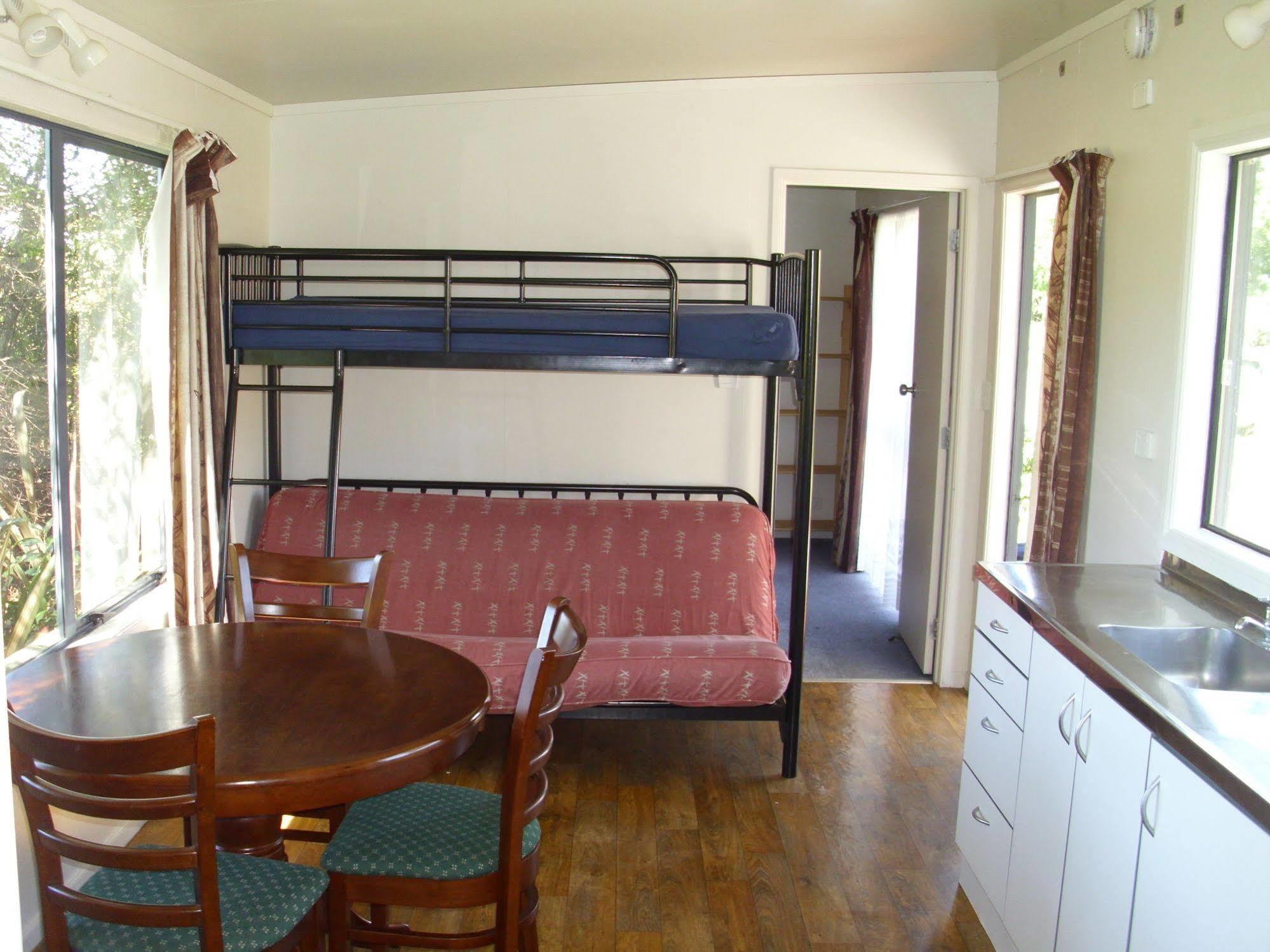 Maketu Hilltop Holiday Park Esterno foto